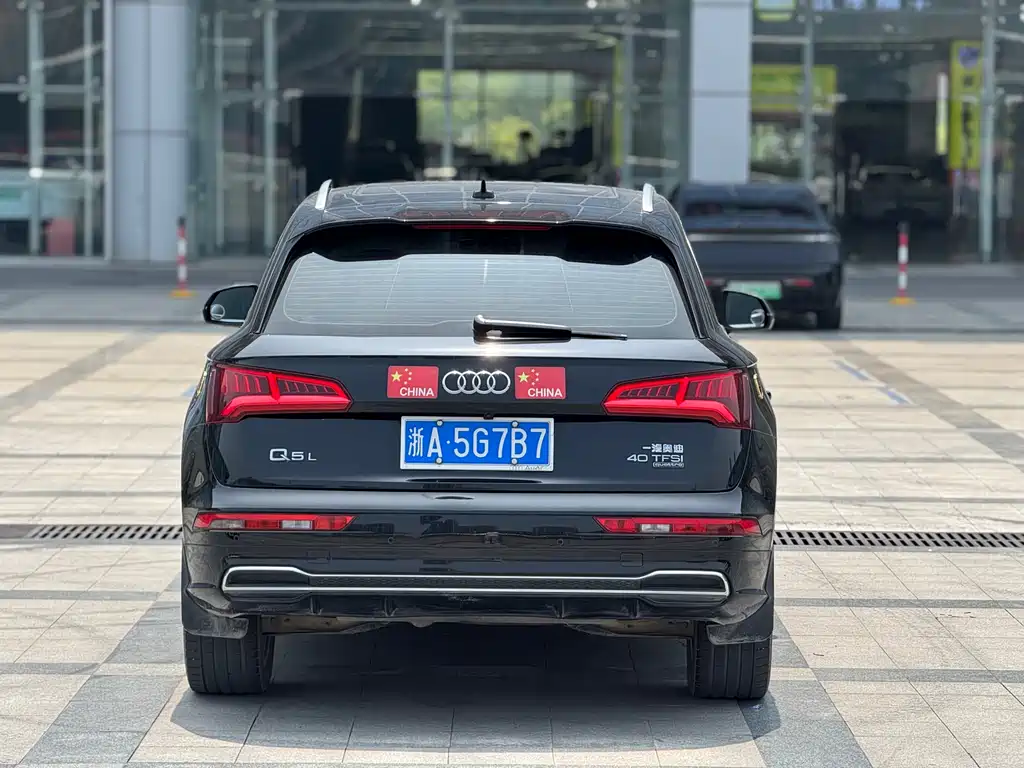 Audi Q5L 2020 — фото 4