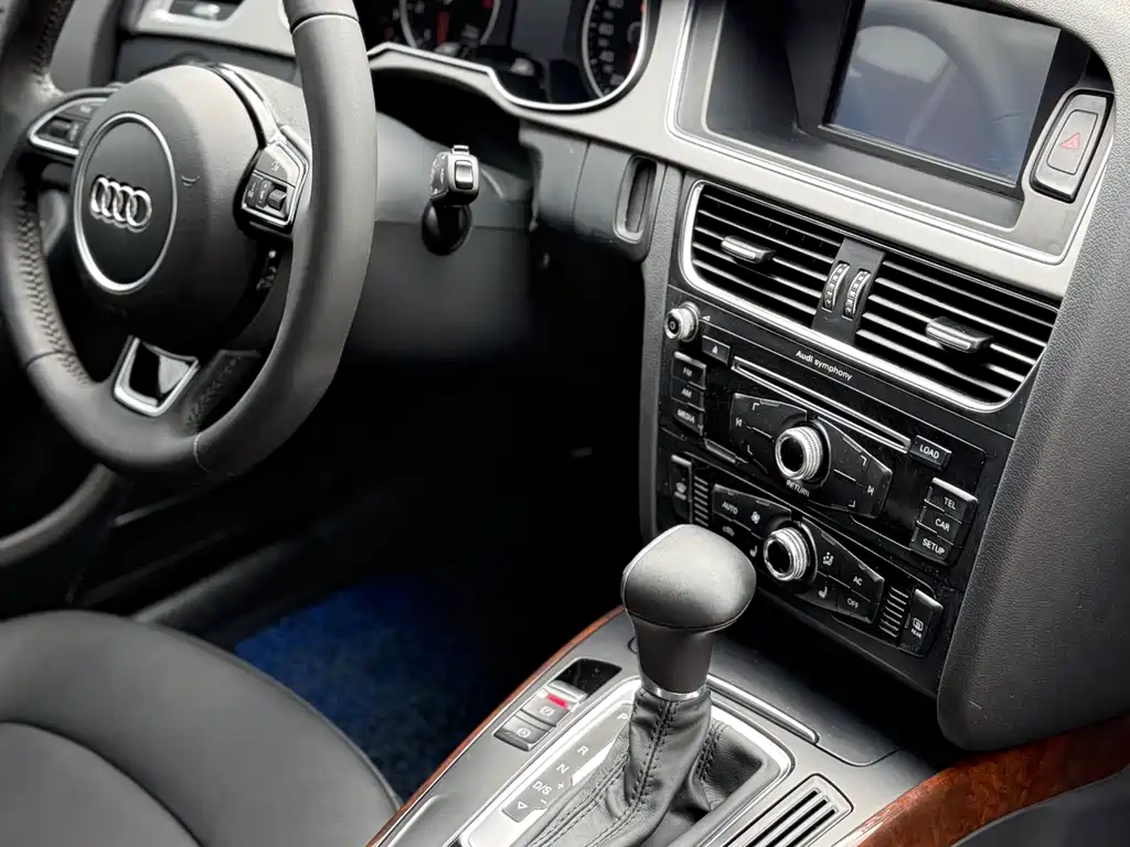 Audi A4L 2014 — фото 9