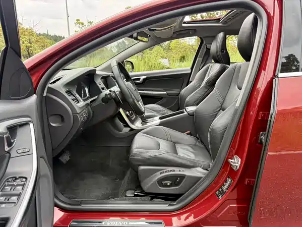 Volvo V60 2013