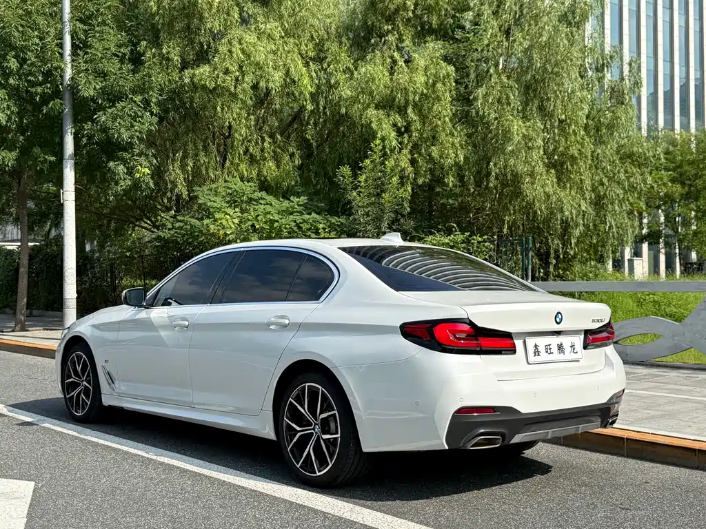 BMW 5 Series 2023