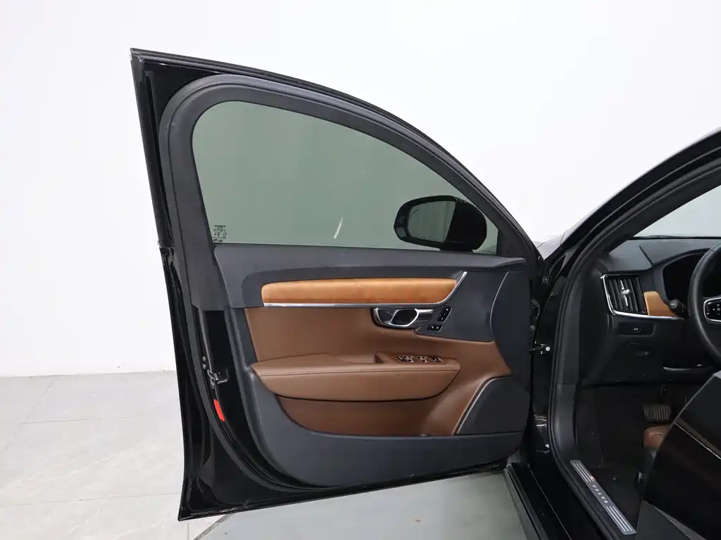 Volvo S90 2024 — фото 13