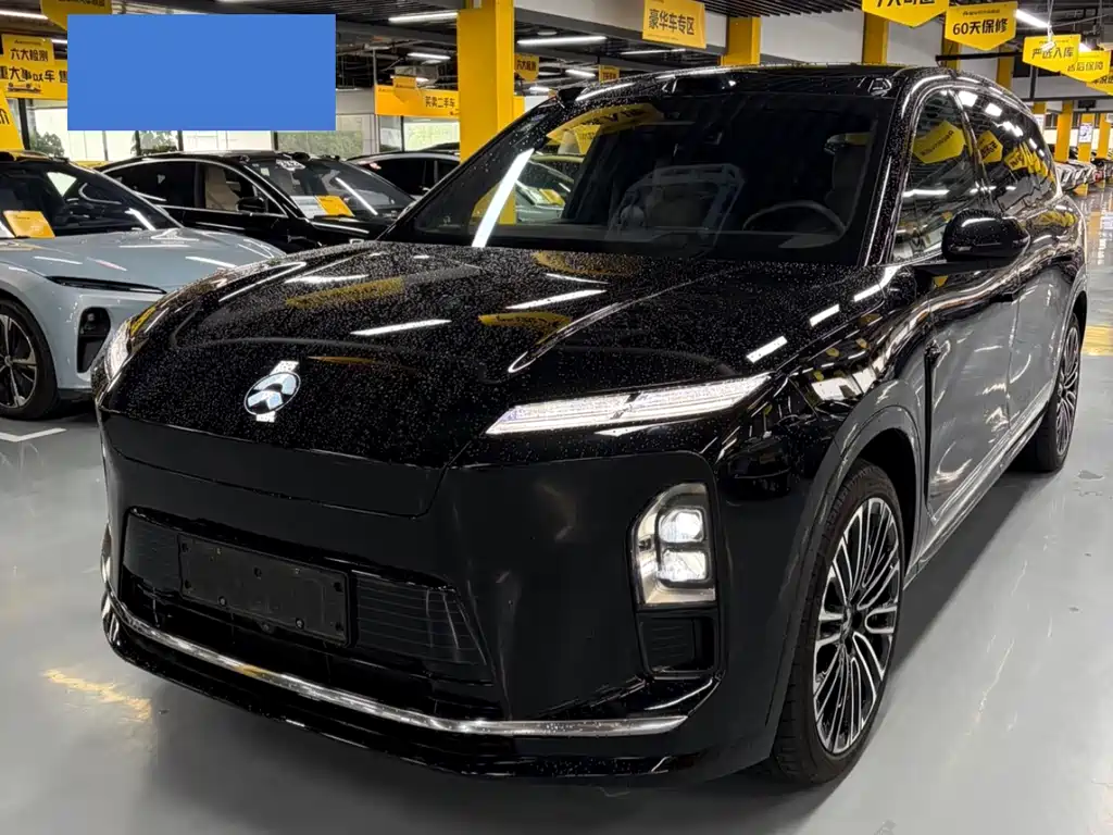 NIO ES8 2025