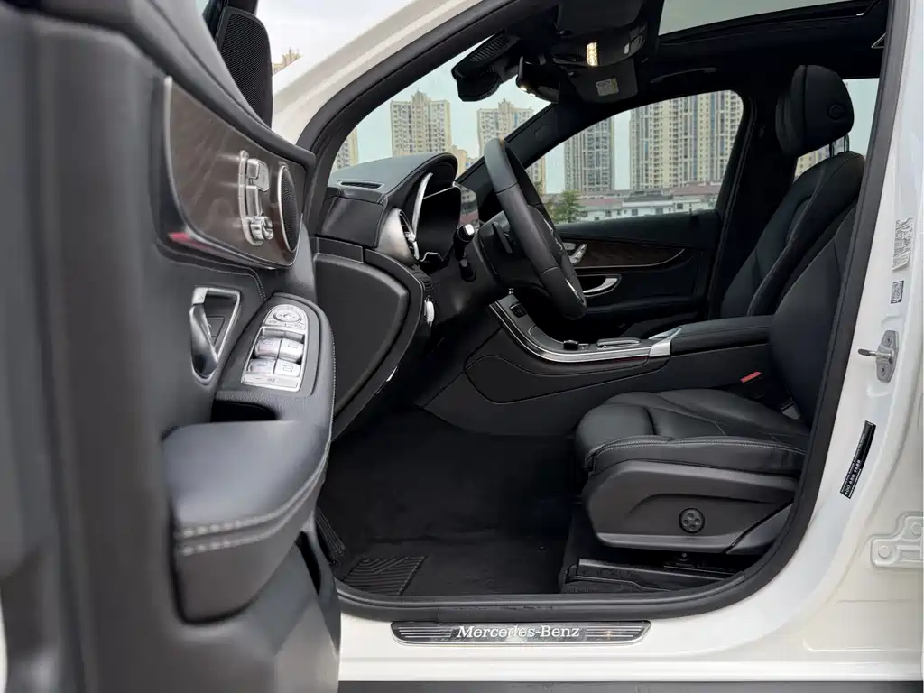 Mercedes-Benz GLC 2020 — фото 10