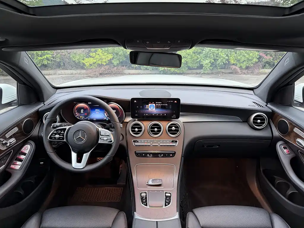 Mercedes-Benz GLC 2020 — фото 20