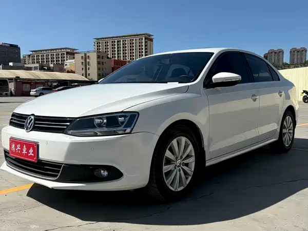 Volkswagen Sagitar 2014