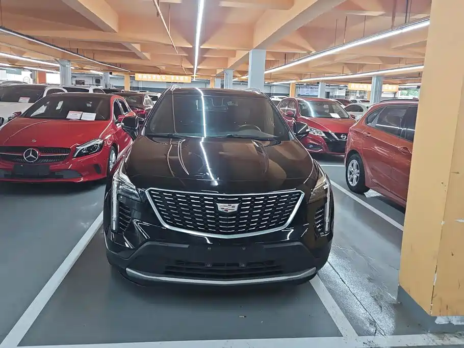 Cadillac XT4 2021 — фото 2