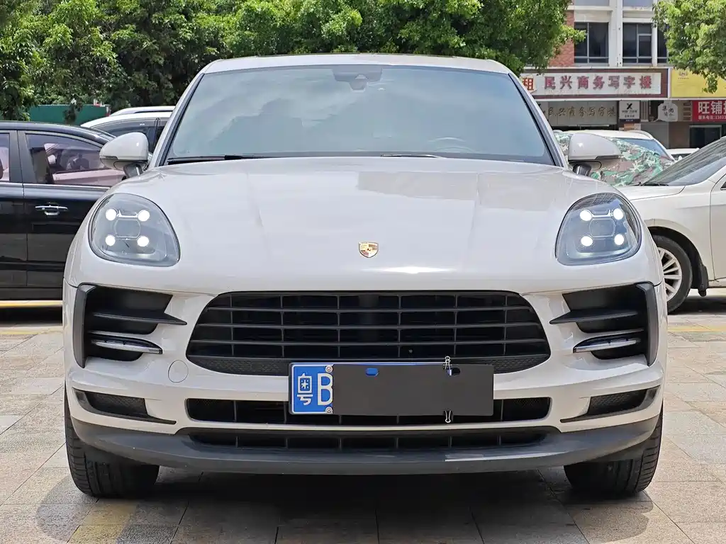 Porsche Macan 2021