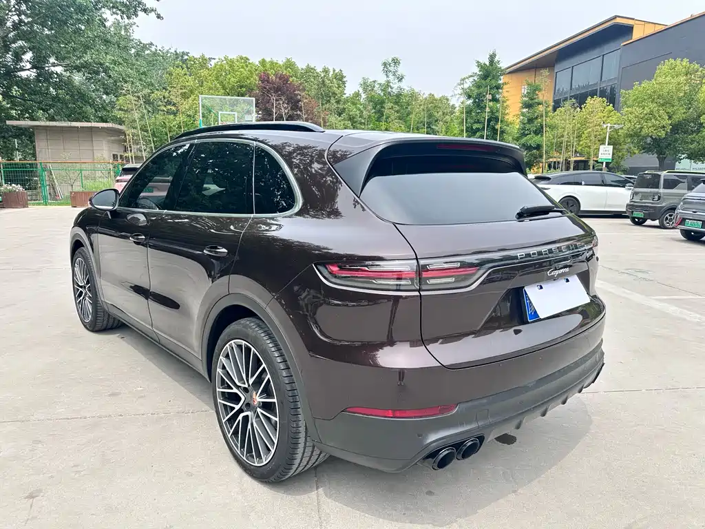 Porsche Cayenne 2018 — фото 15