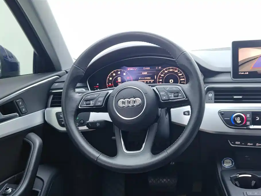 Audi A4L 2019 — фото 15