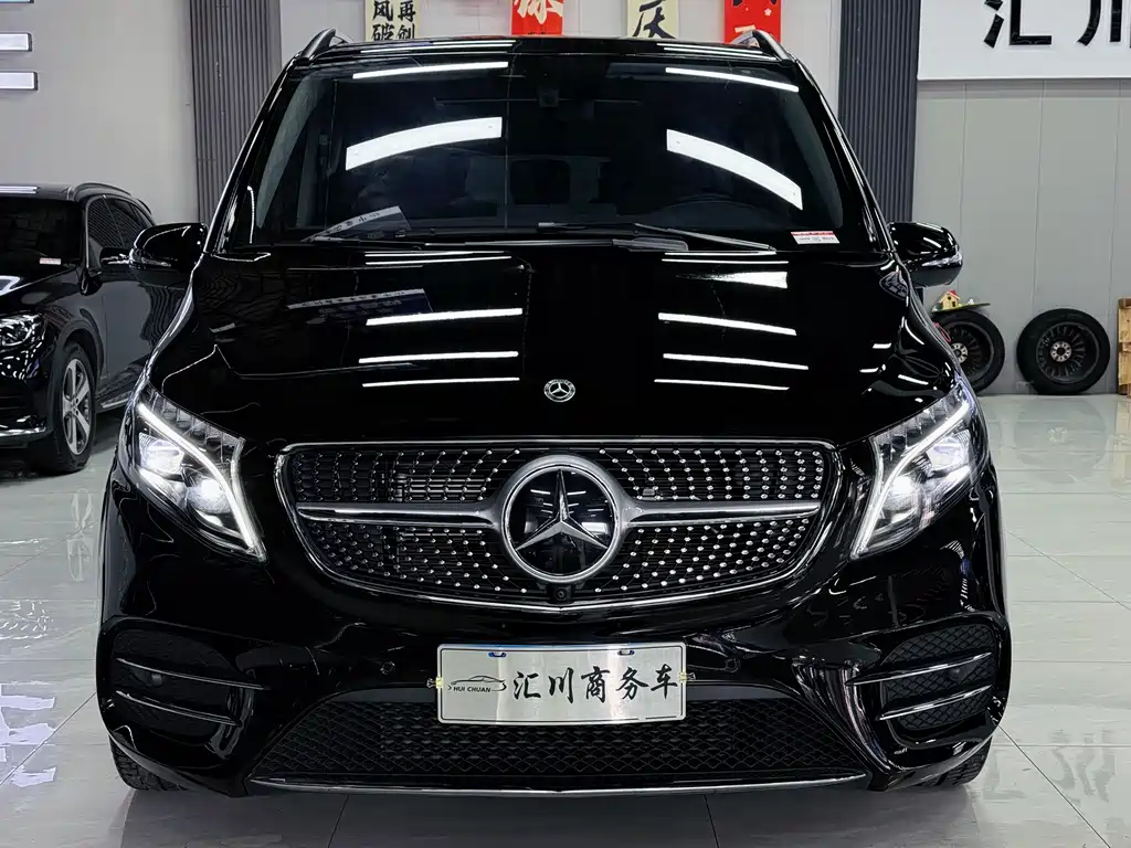 Mercedes-Benz V-Class 2024 — фото 13