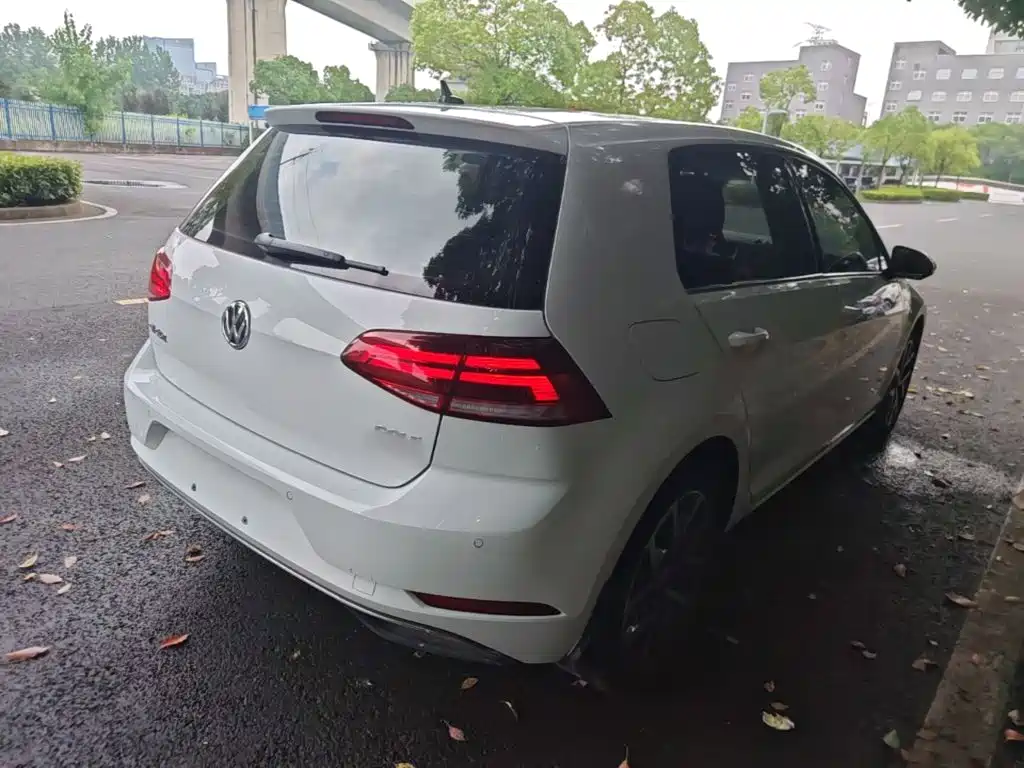 Volkswagen Golf 2020