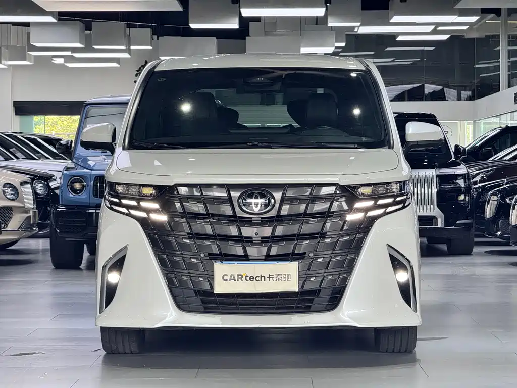 Toyota Alphard 2024 — фото 2