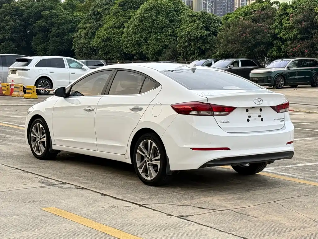 Hyundai Celesta 2016 — фото 5