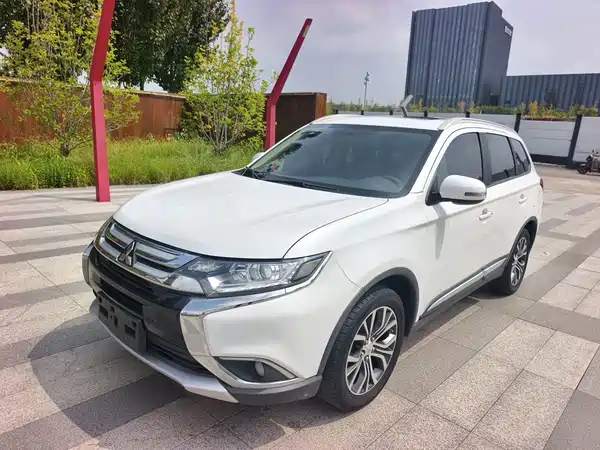 Mitsubishi Outlander 2017
