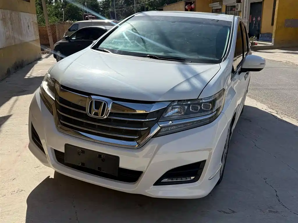 Honda Elysion 2016
