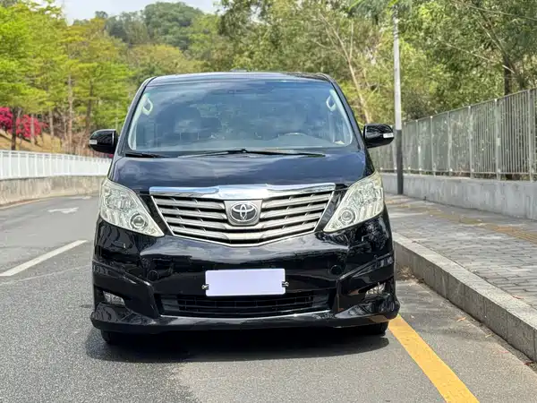 Toyota Alphard 2011