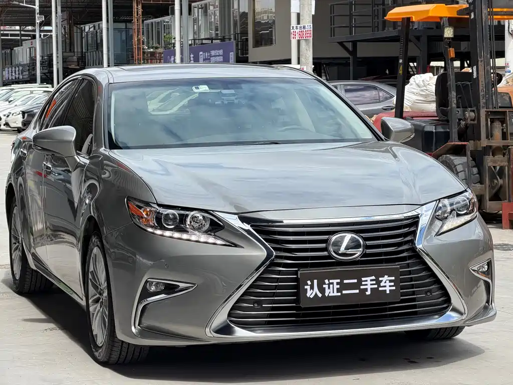 Lexus ES 2015