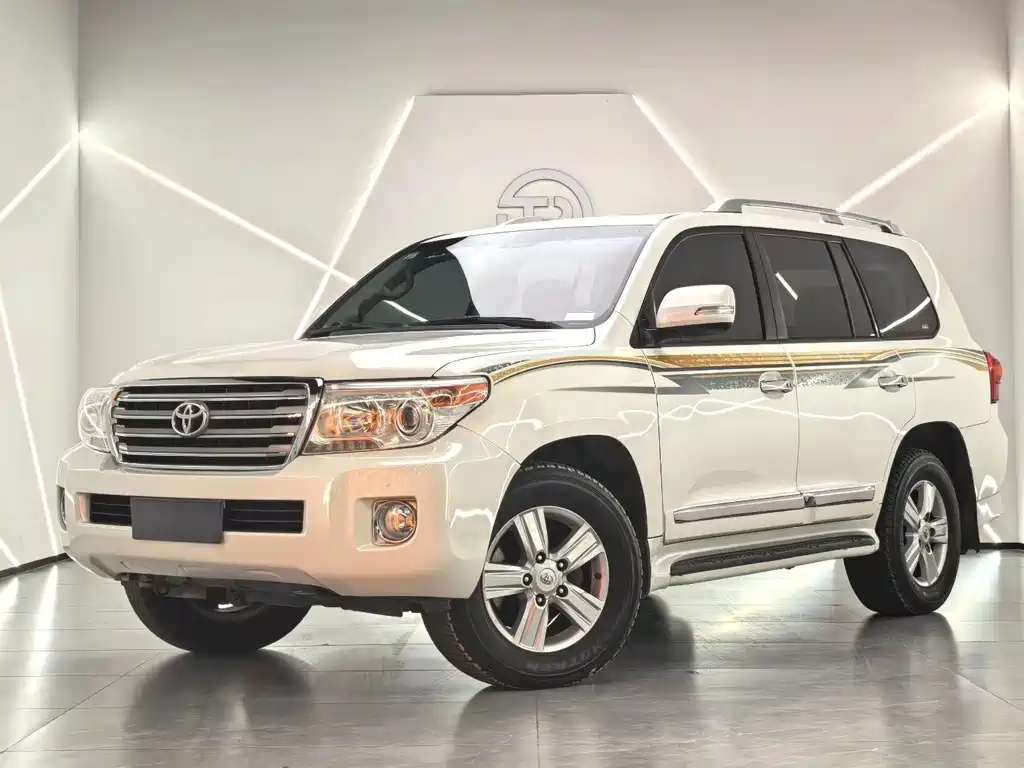 Toyota Land Cruiser 2016 — фото 1