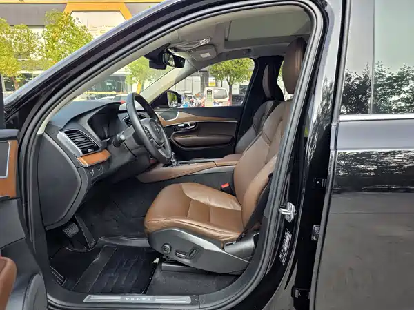 Volvo XC90 2019