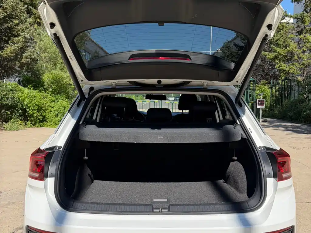 Volkswagen T-Roc 2021 — фото 12