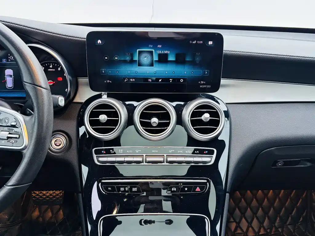 Mercedes-Benz GLC 2020 — фото 11