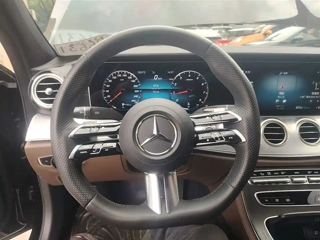 Mercedes-Benz E-Class 2022 — фото 10