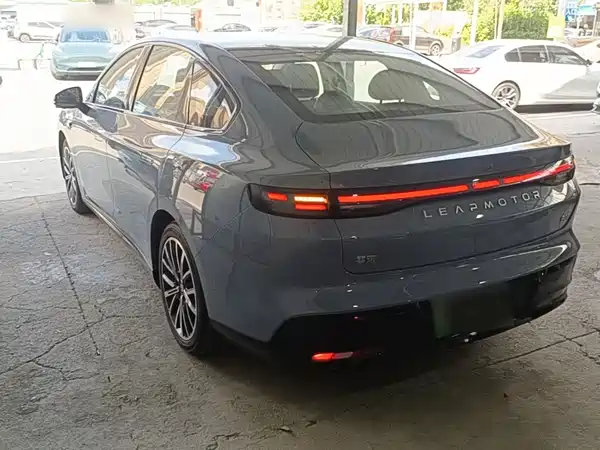 Leapmotor B01 2025