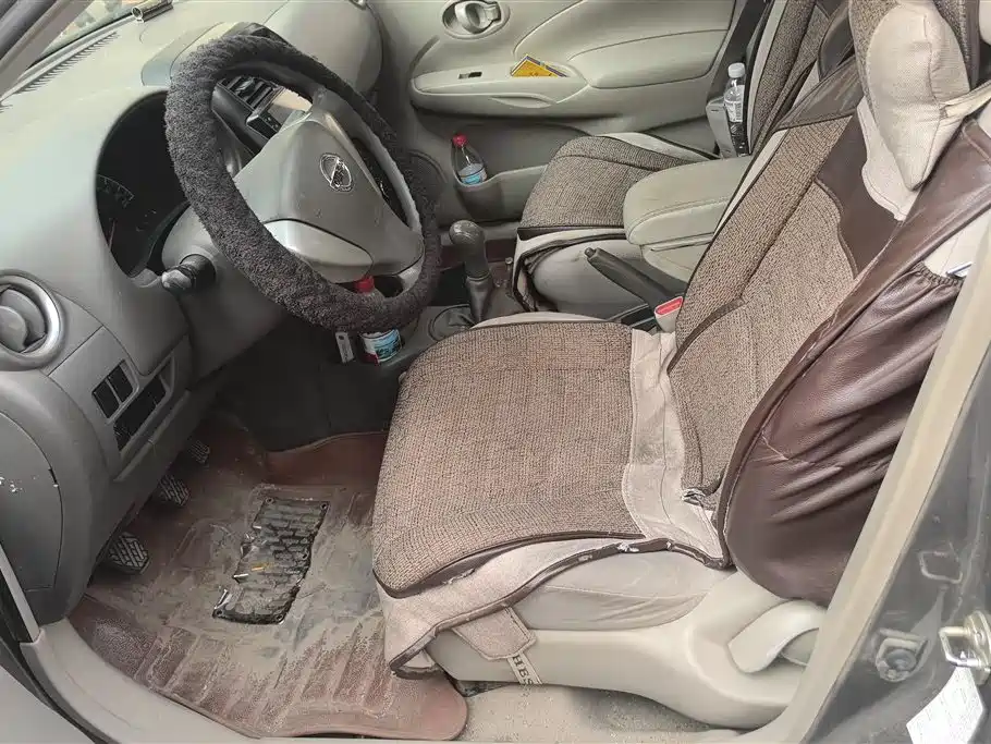 Nissan Sunny 2015 — фото 9