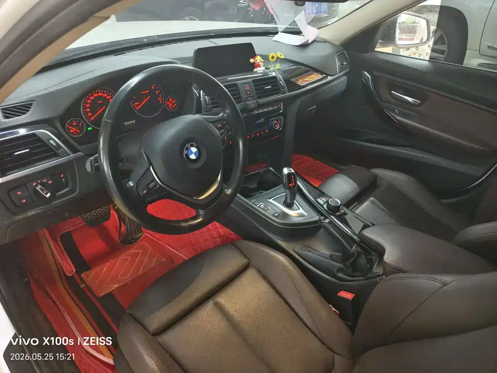 BMW 3 Series 2018 — фото 3