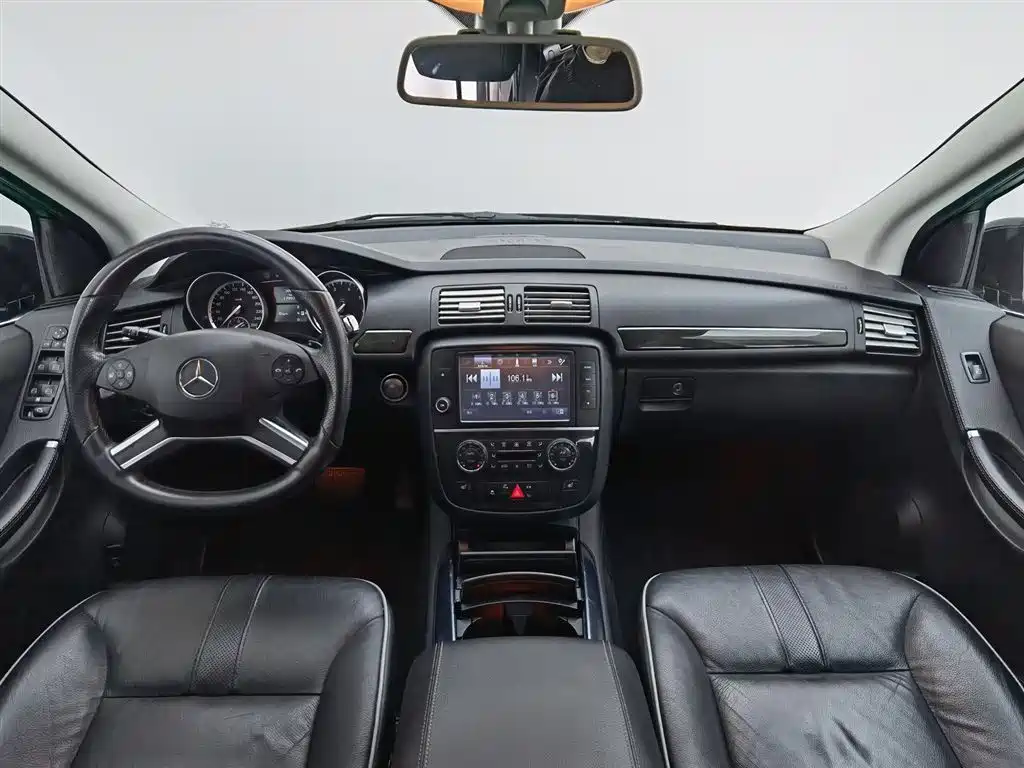 Mercedes-Benz R-Class 2017 — фото 5
