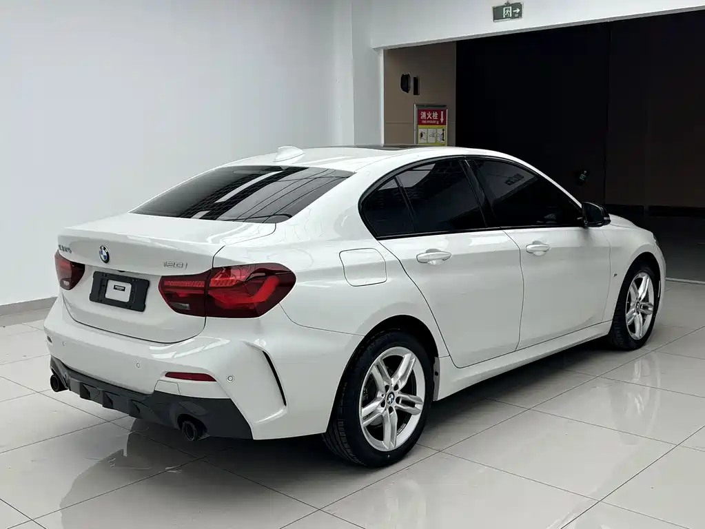 BMW 1 Series 2023