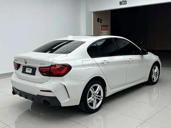 BMW 1 Series 2023
