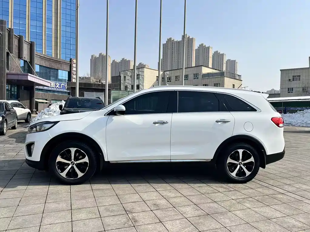 Kia Sorento 2016 — фото 10