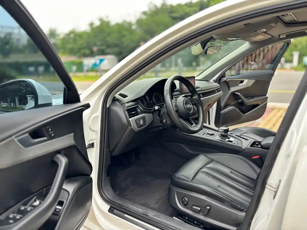 Audi A4L 2017