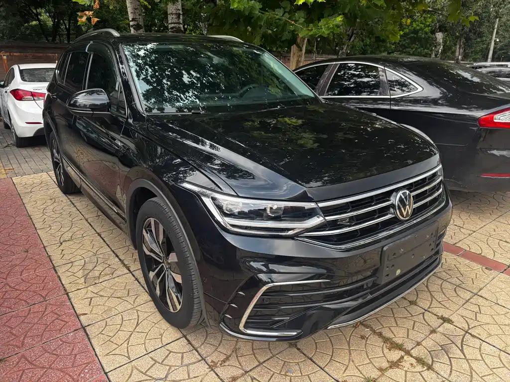 Volkswagen Tiguan L 2023