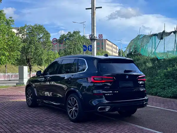 BMW X5 2023