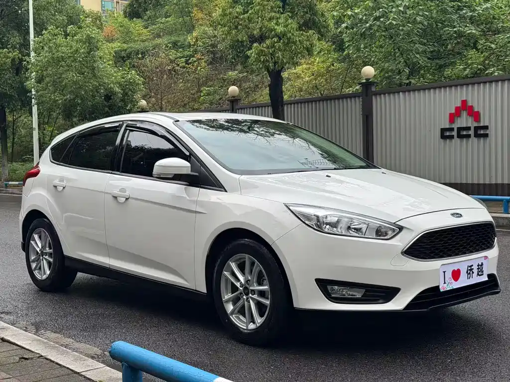 Ford Focus 2019 — фото 3