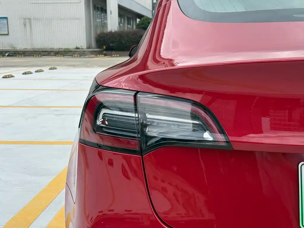 Tesla Model 3 2020 — фото 12