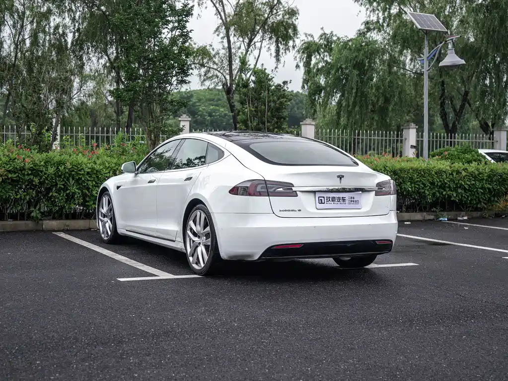 Tesla Model S 2017
