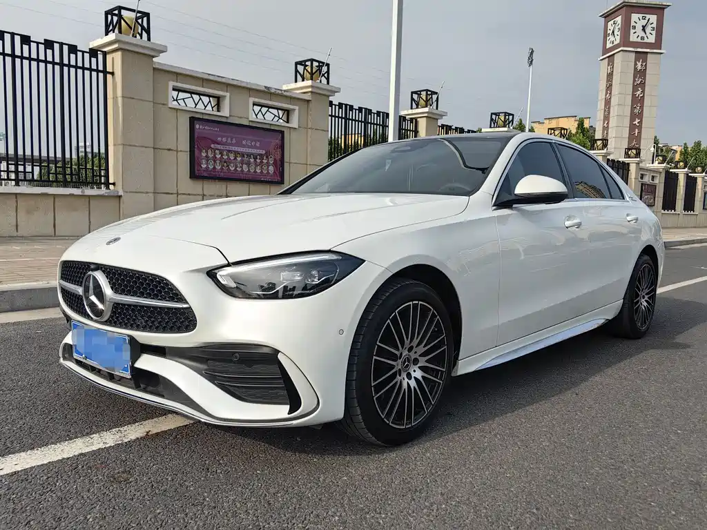Mercedes-Benz C-Class 2024