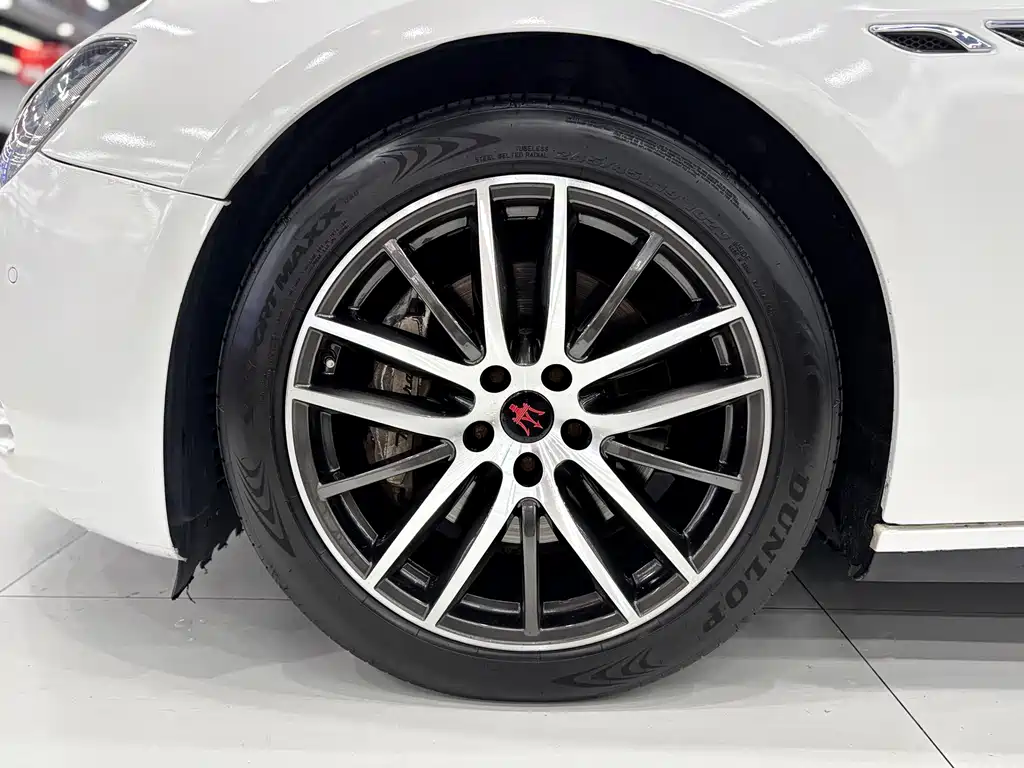Maserati Ghibli 2015 — фото 15