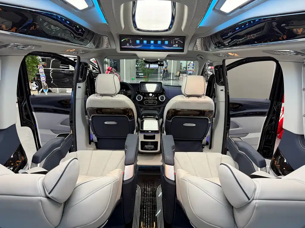 Mercedes-Benz Vito 2023 — фото 14