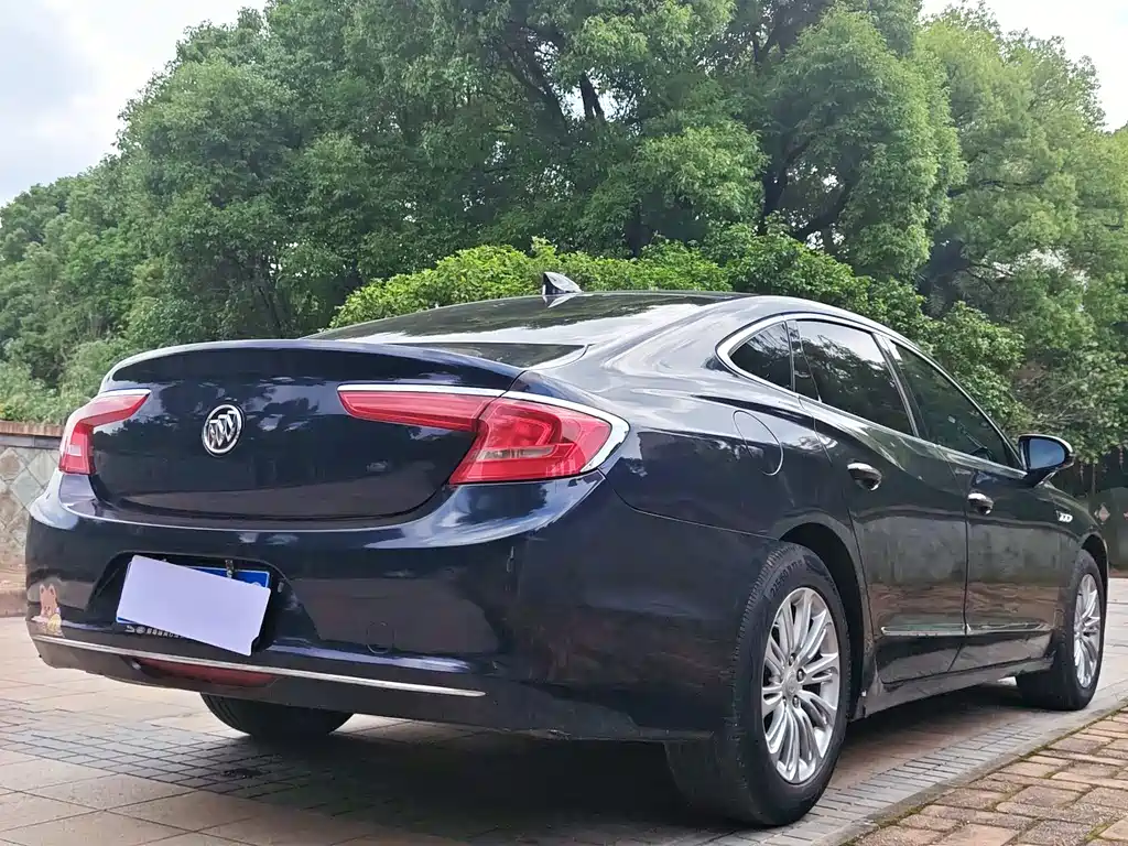Buick LaCrosse 2018 — фото 10