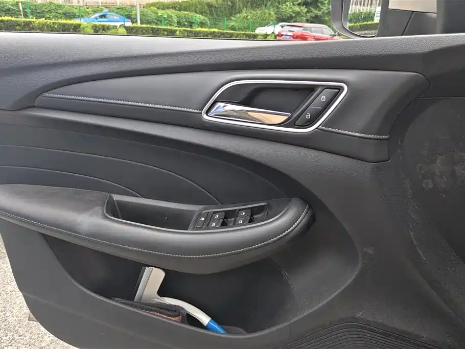 Roewe i5 2019