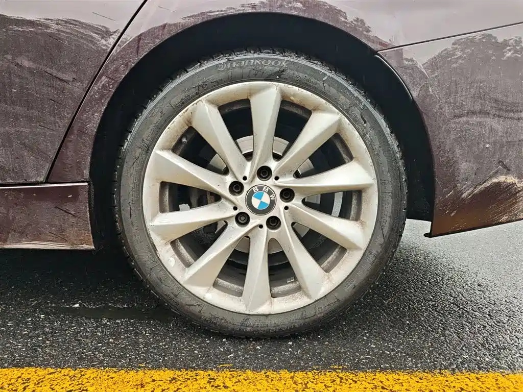 BMW 3 Series 2017 — фото 24