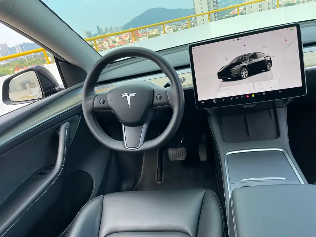 Tesla Model Y 2023 — фото 10