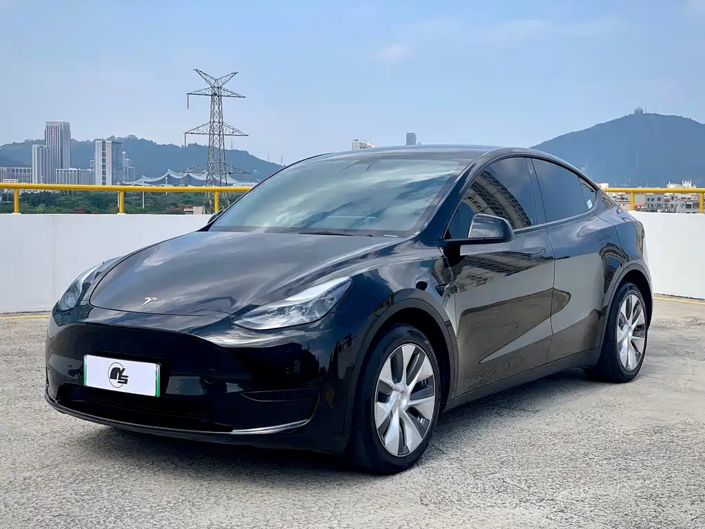 Tesla Model Y 2023 — фото 1
