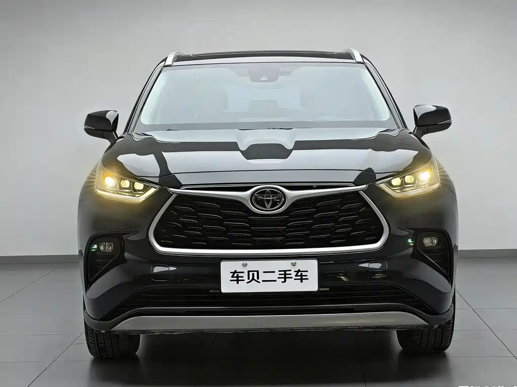Toyota Highlander 2023 — фото 2