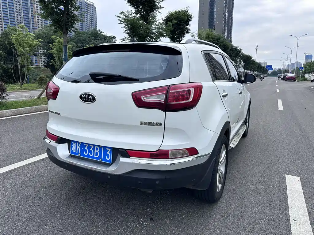 Kia Sportage 2012 — фото 8