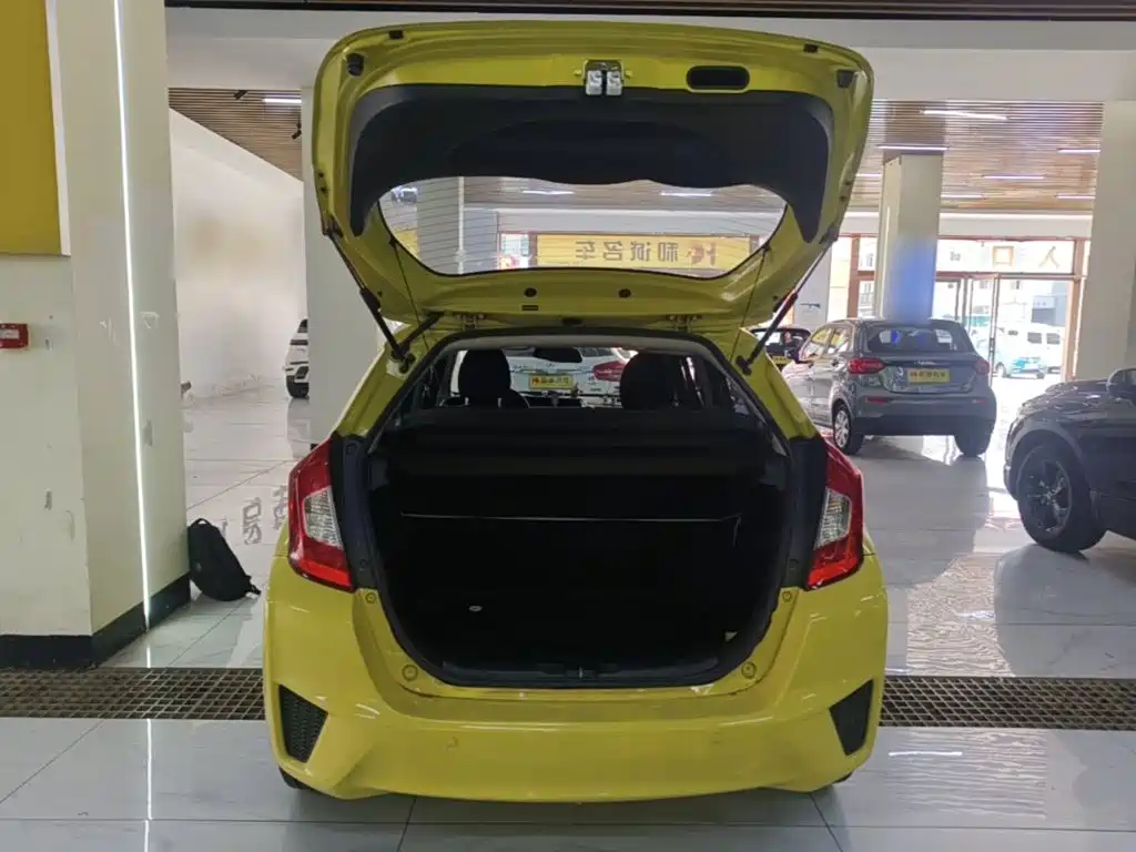 Honda Fit 2015 — фото 19